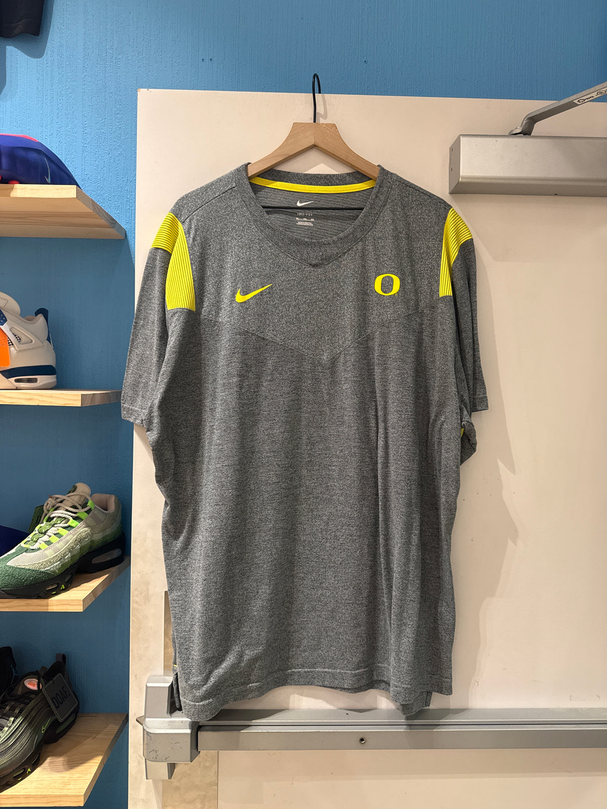 Team Issued Nike Oregon Ducks Tee (3XL)