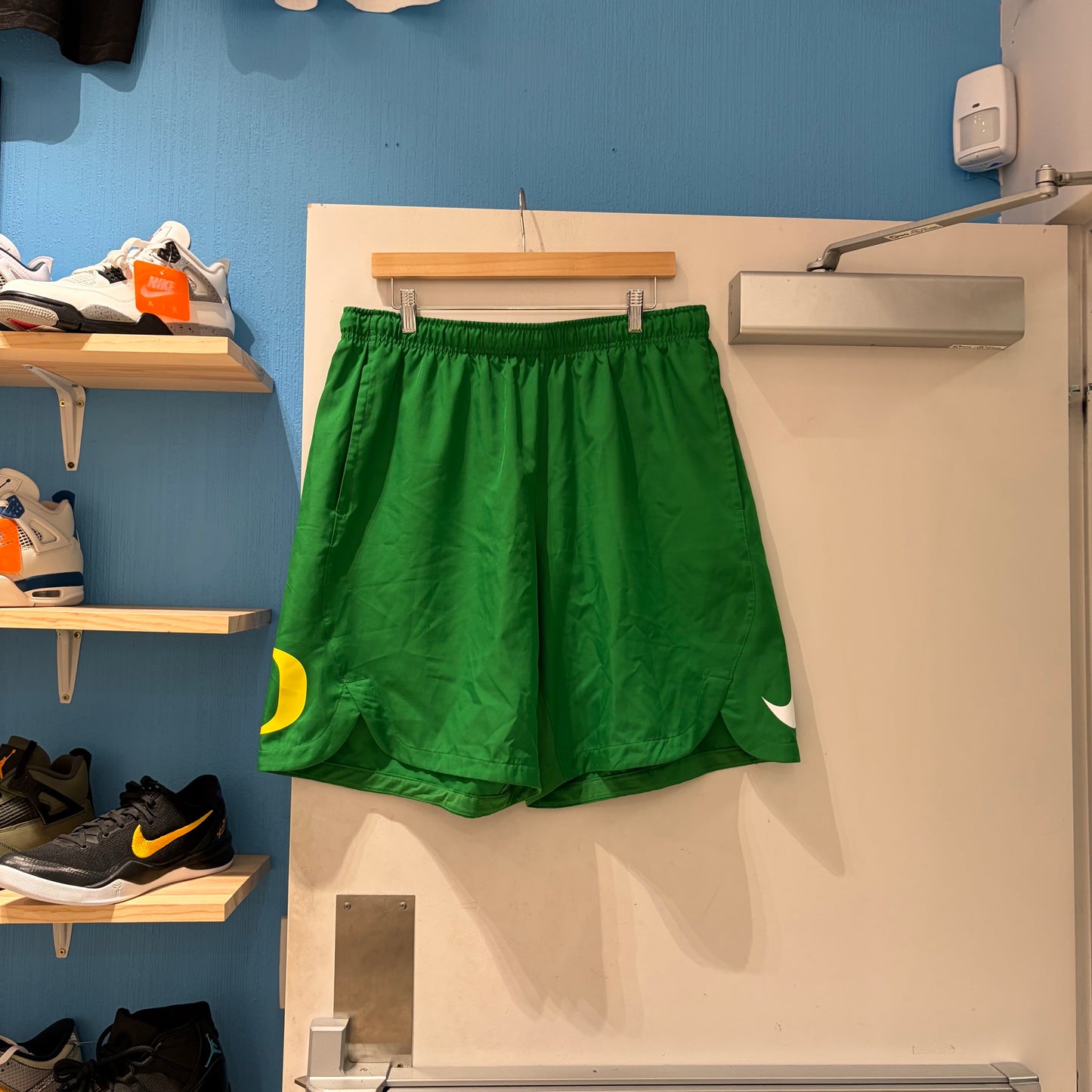 Oregon Nike Team Issued Shorts (XL)