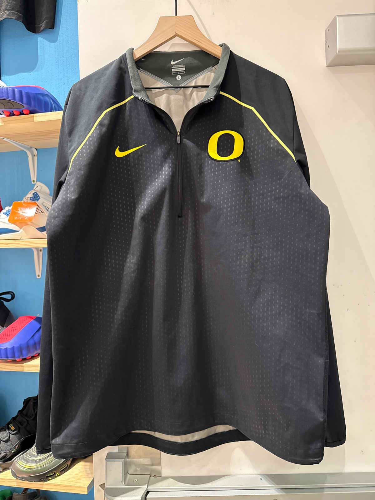 Nike Oregon Ducks Q-Zip (L)