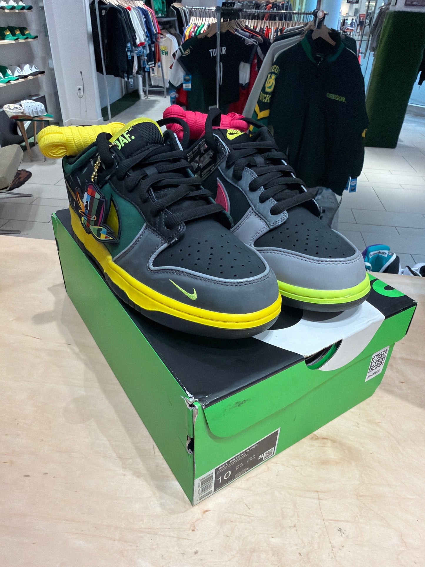 Oregon DOAF Dunks Home Brand New (Size 10)