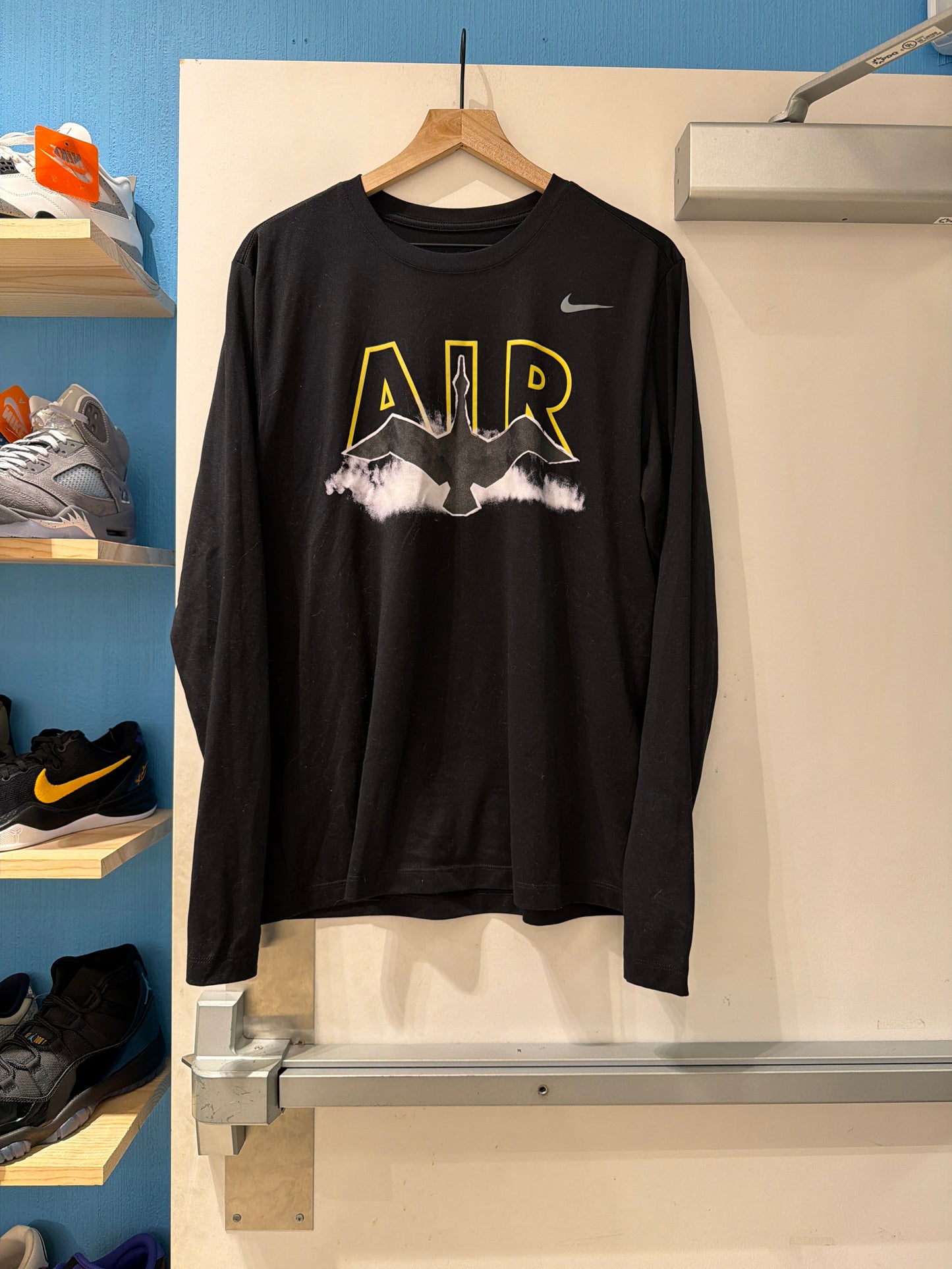 Oregon Team Issued Warm Up Shirt (L)