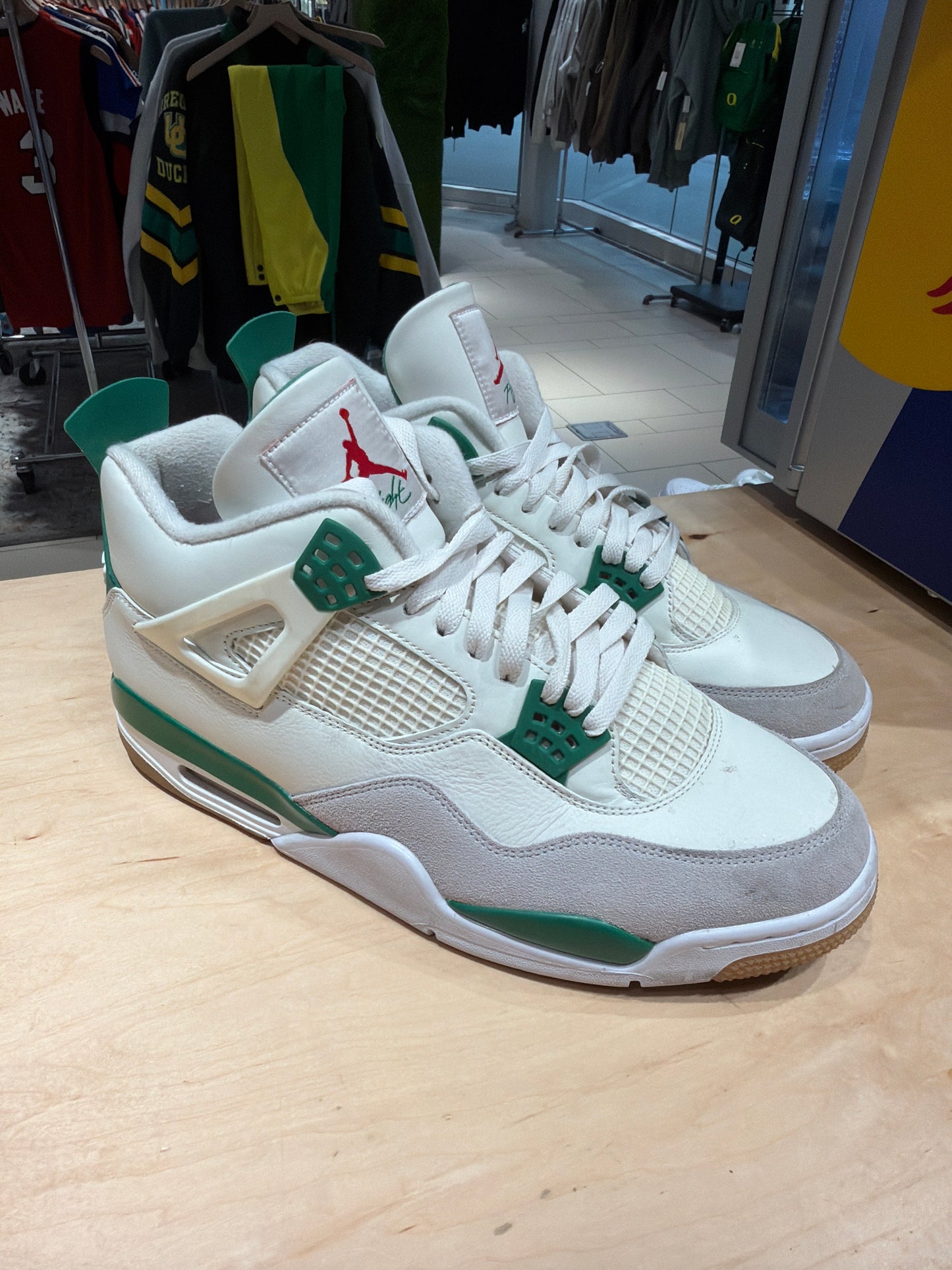 Jordan 4 Pine Green (Size 13)