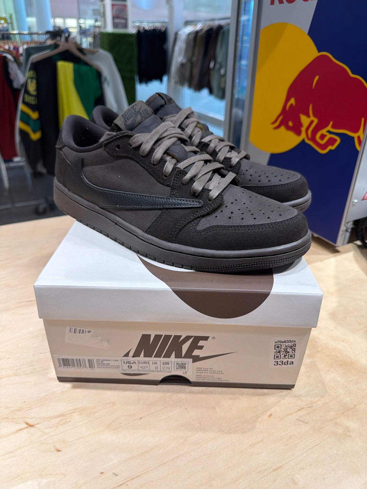 Travis Velvet Brown (Size 9)