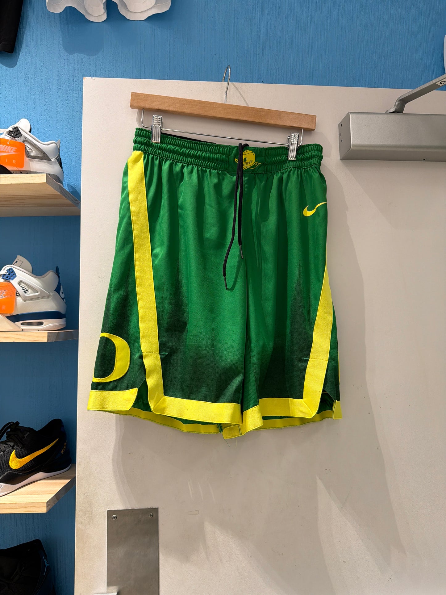 Oregon Team Issued Shorts (36/M)