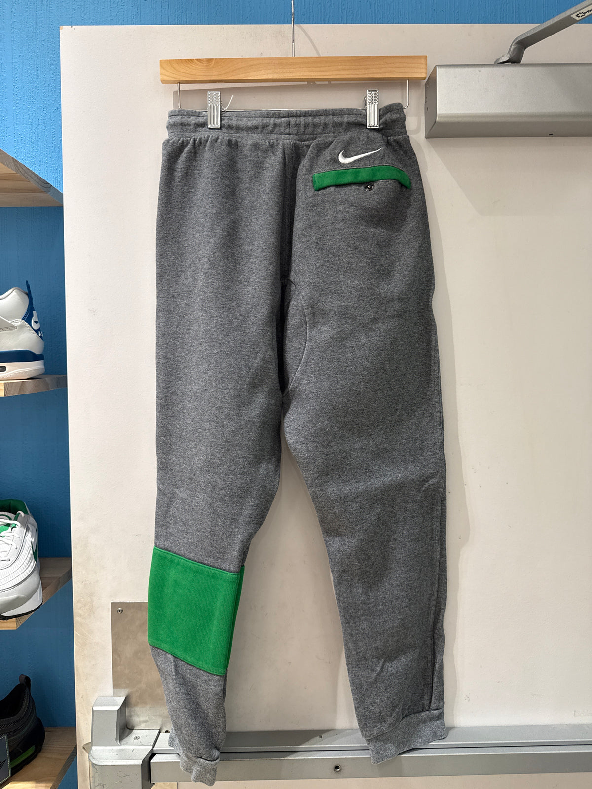 Oregon Grey Nike Sweats (S)