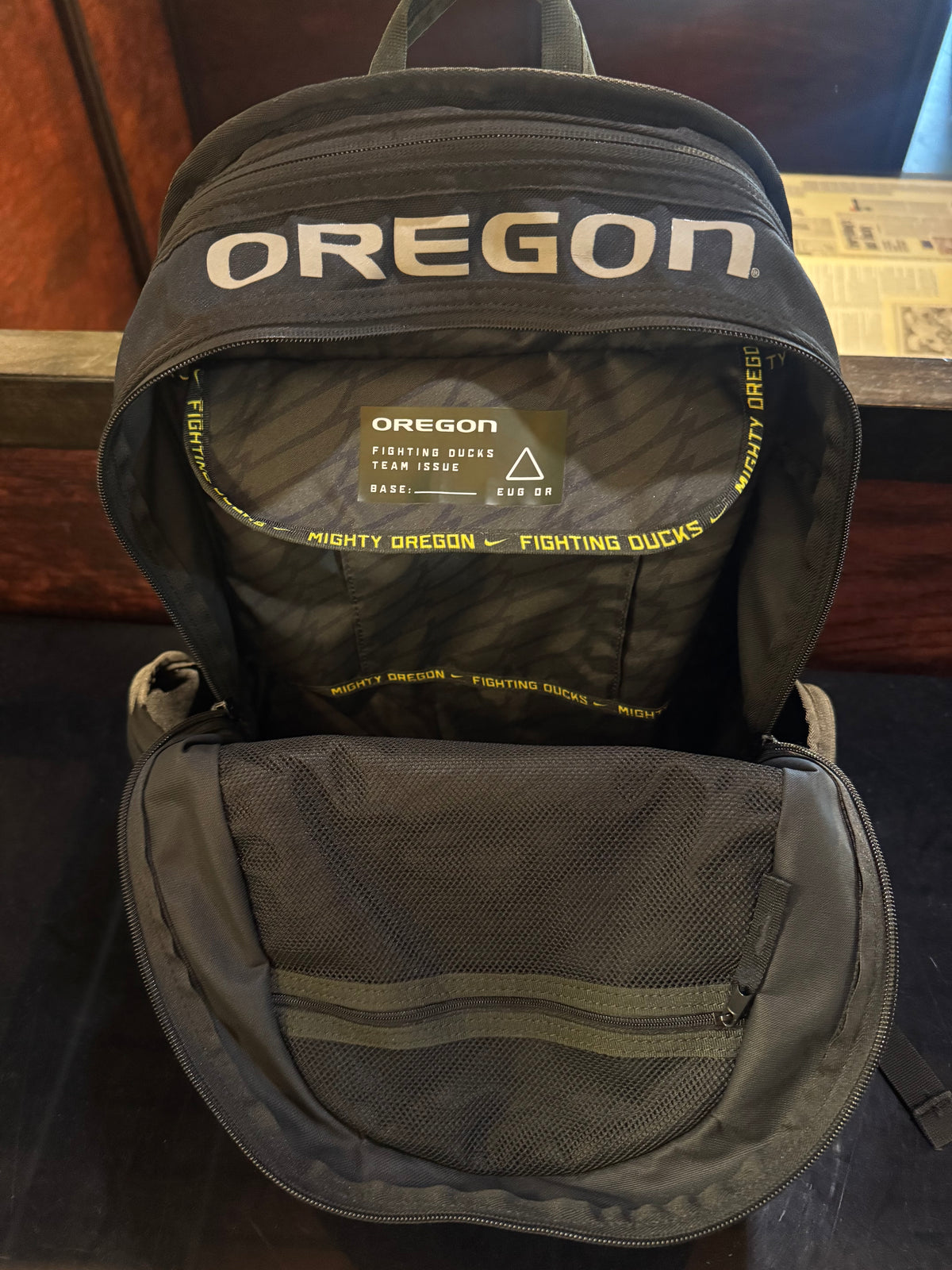 Oregon Team Issued Backpack (Like new)