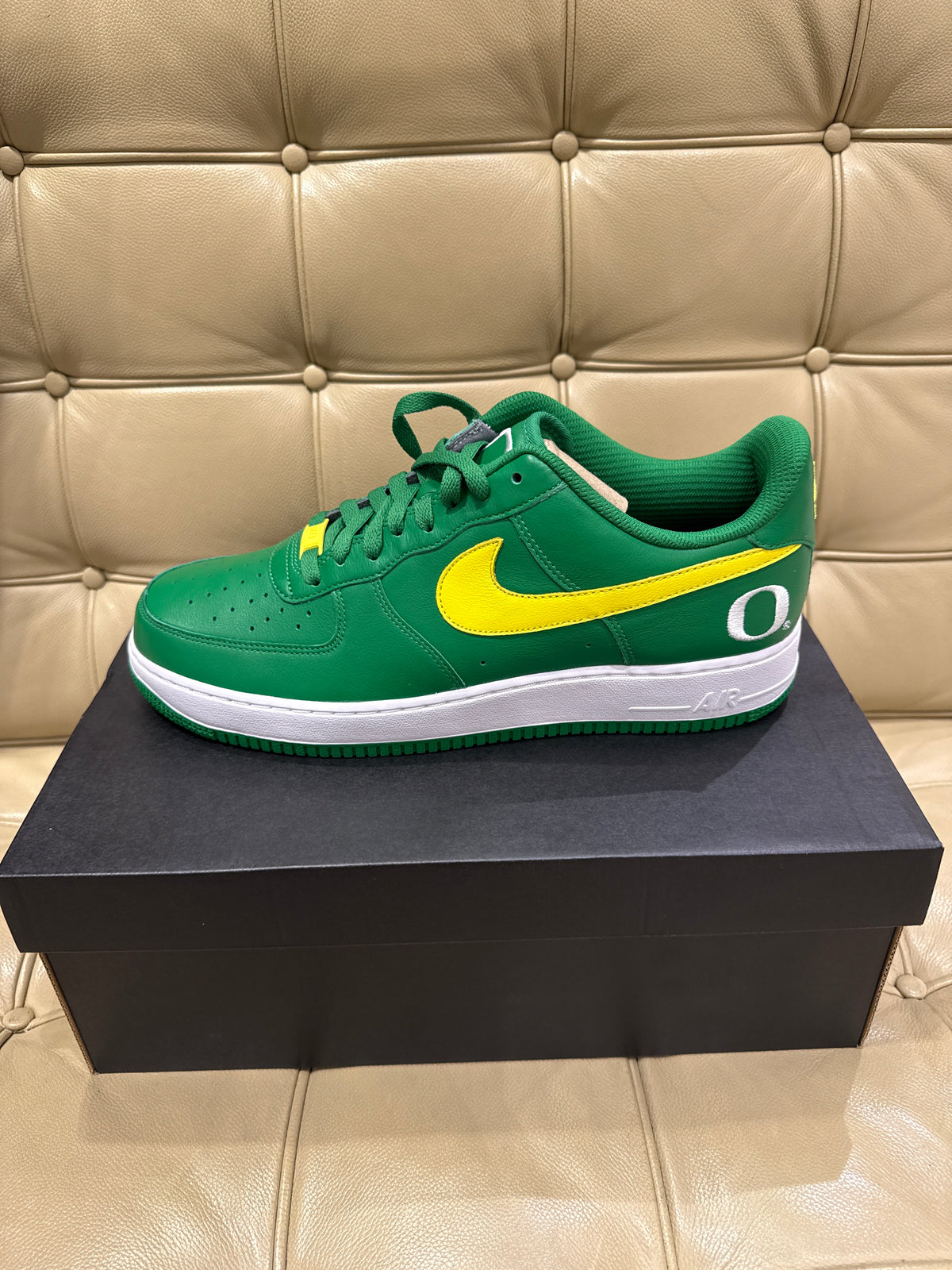 Nike Oregon Ducks Air Force 1s New(12)