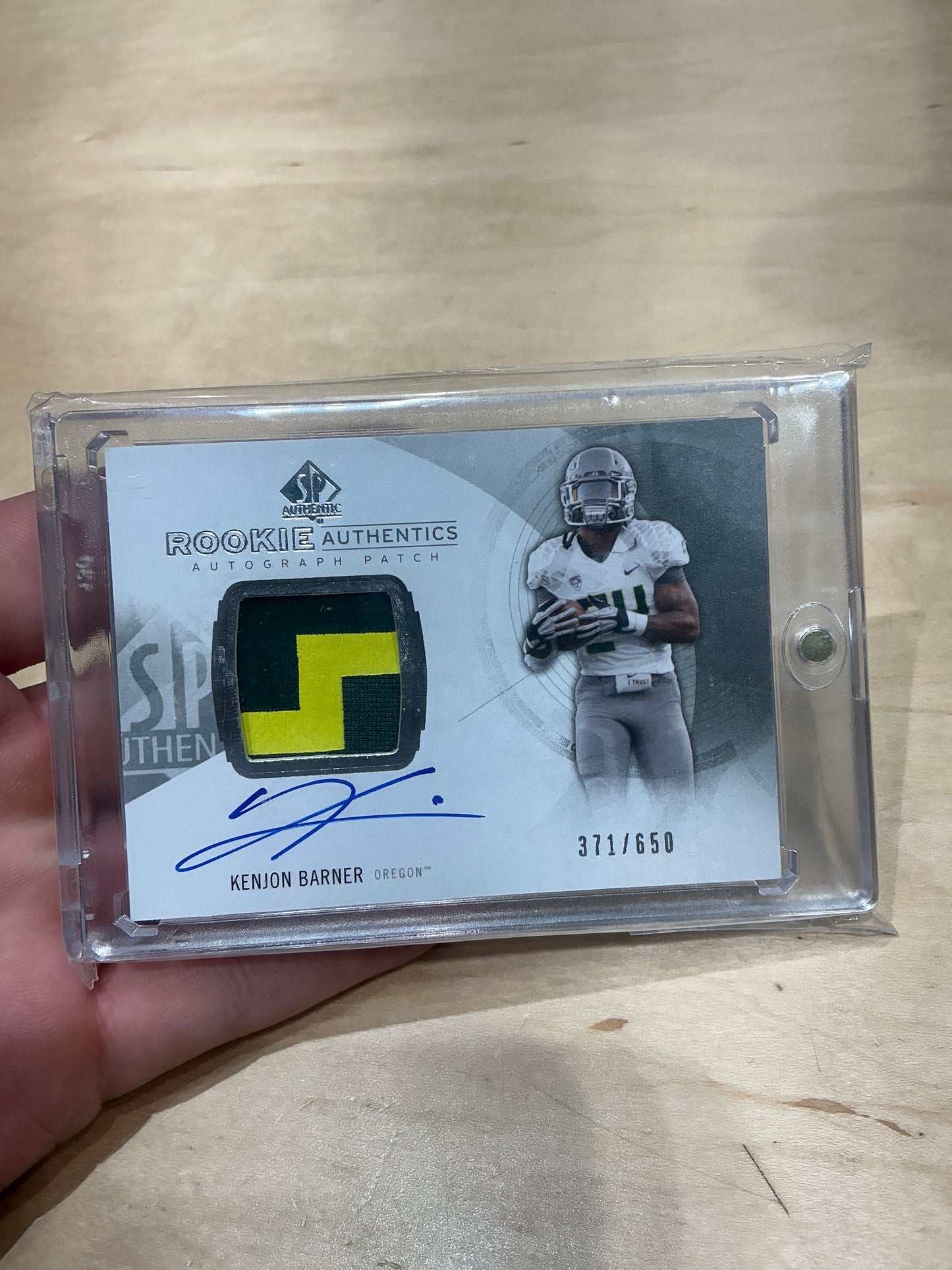 Kenjon Barner Auto 371/650