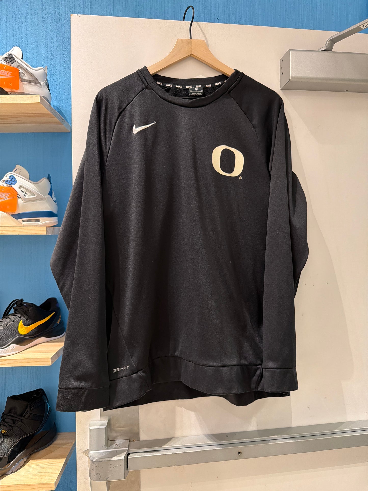 Oregon Team Issued Sweater (XL)
