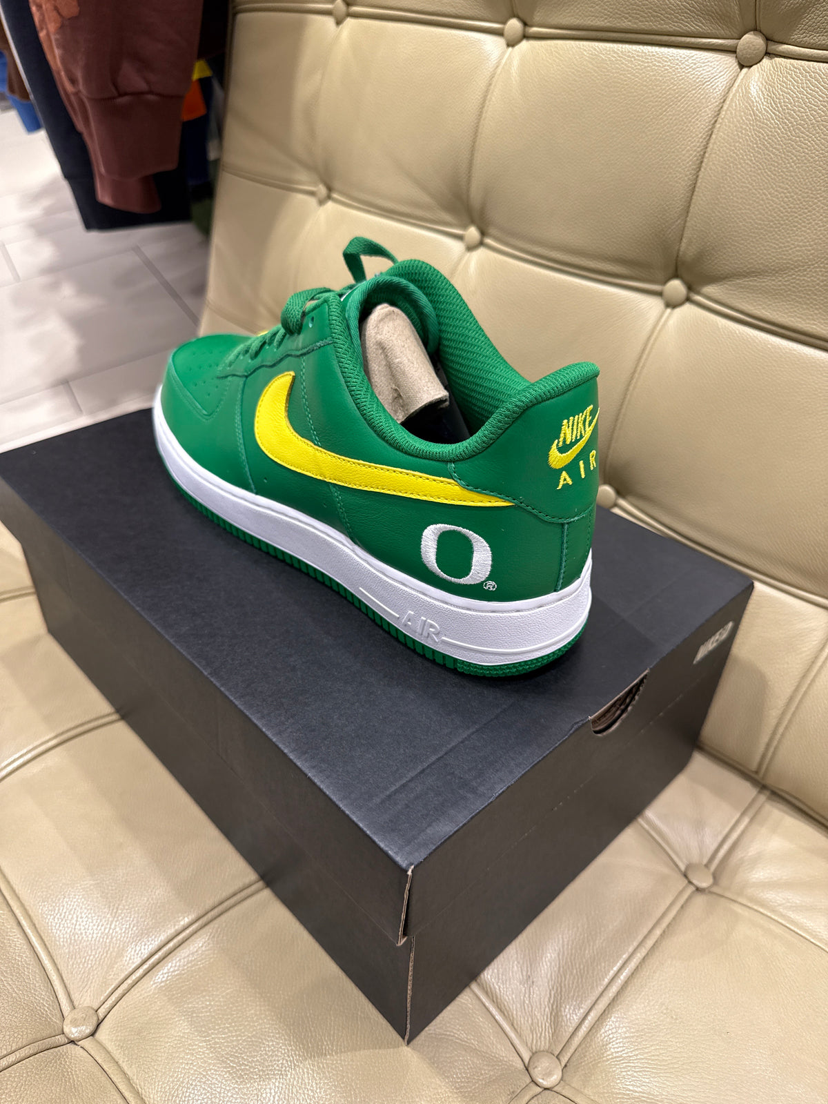 Nike Oregon Ducks Air Force 1s New(12)