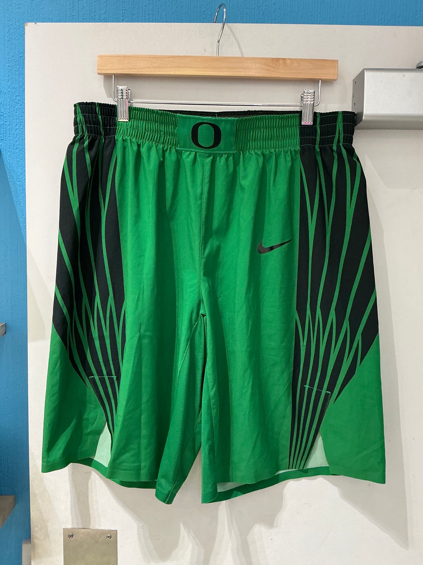 Oregon Team Issued Basketball Shorts (40)