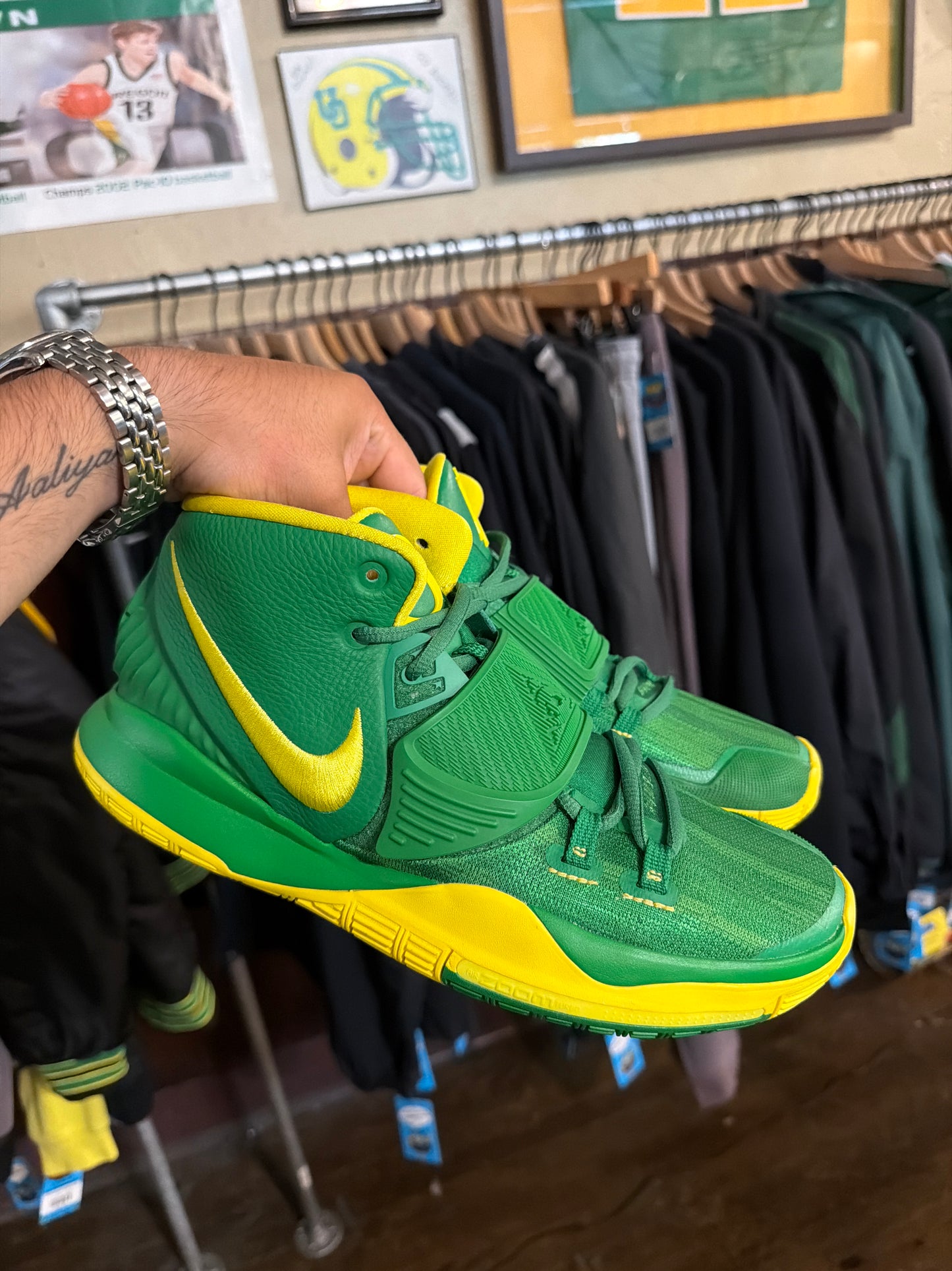 Oregon Kyrie PE Promo Sample (8 men’s)