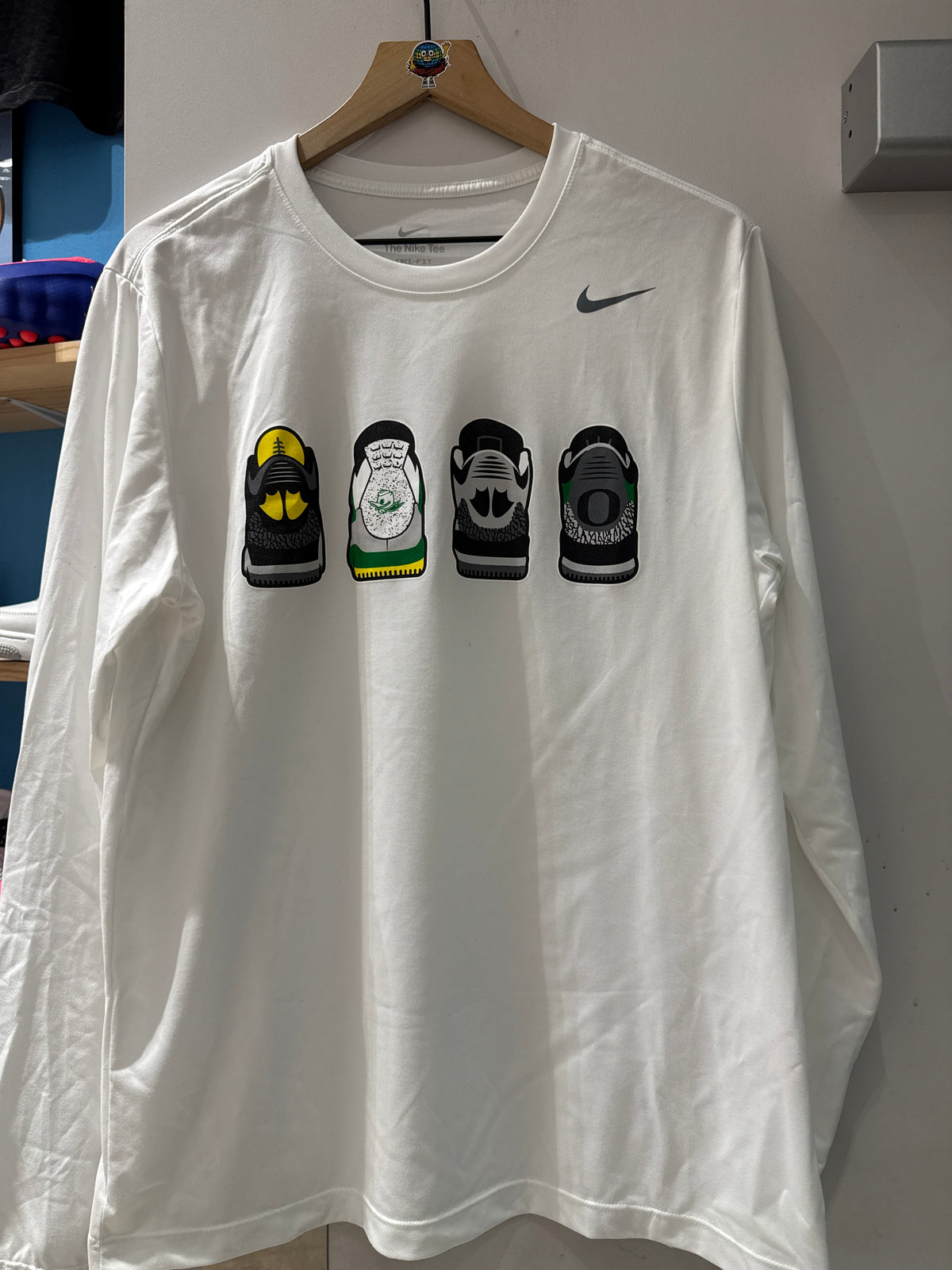 Rare Oregon Ducks Jordan Team Issued Long Sleeve (L)