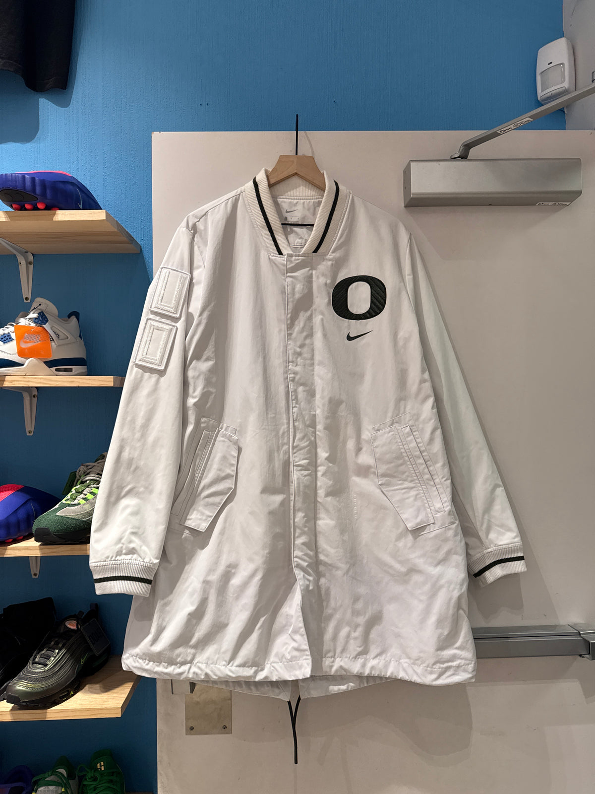 Nike Oregon Ducks Team Issued Parka (L)