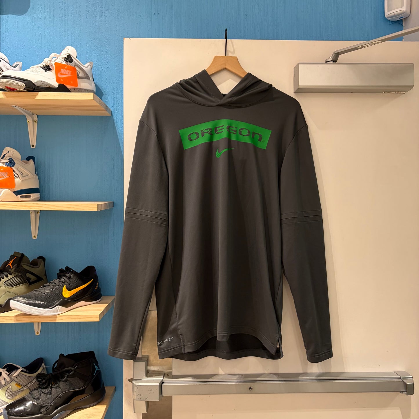 Oregon Team Issued Long Sleeve (Large)