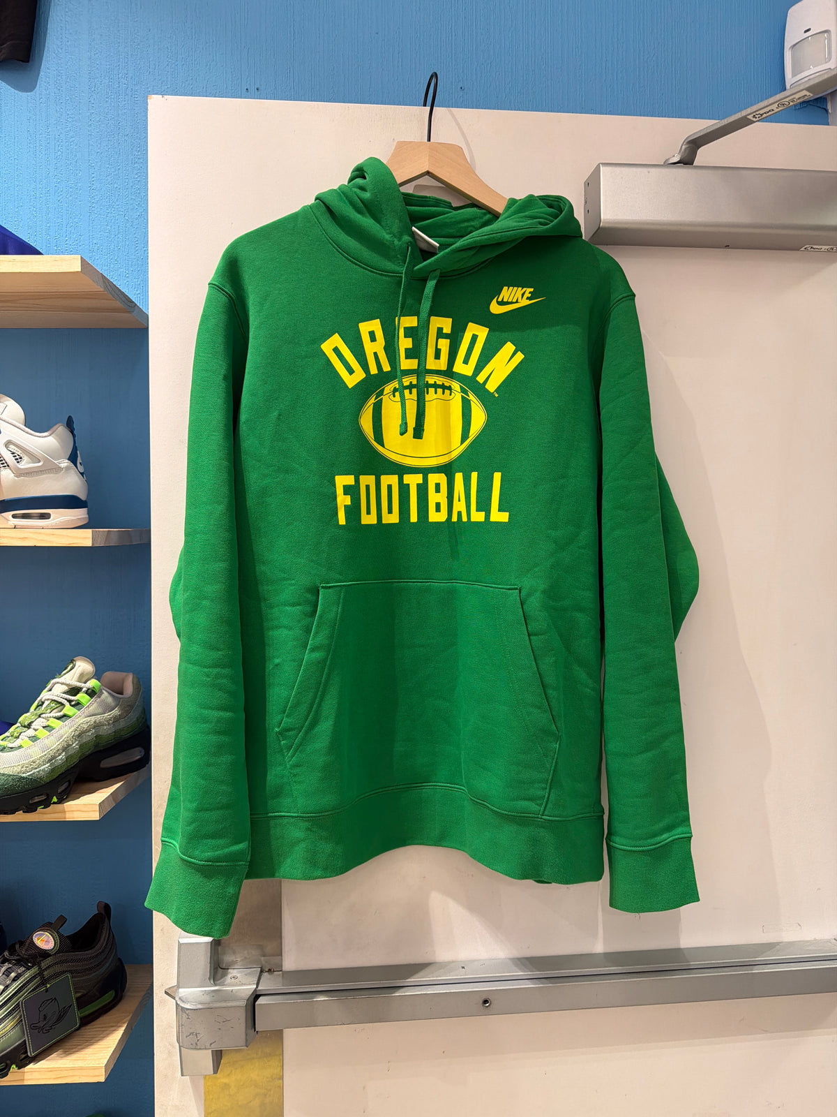 Oregon Football Hoodie (Large)