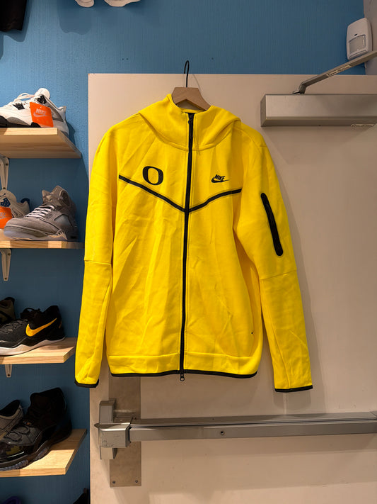 Oregon Team Issued Nike Tech (L)