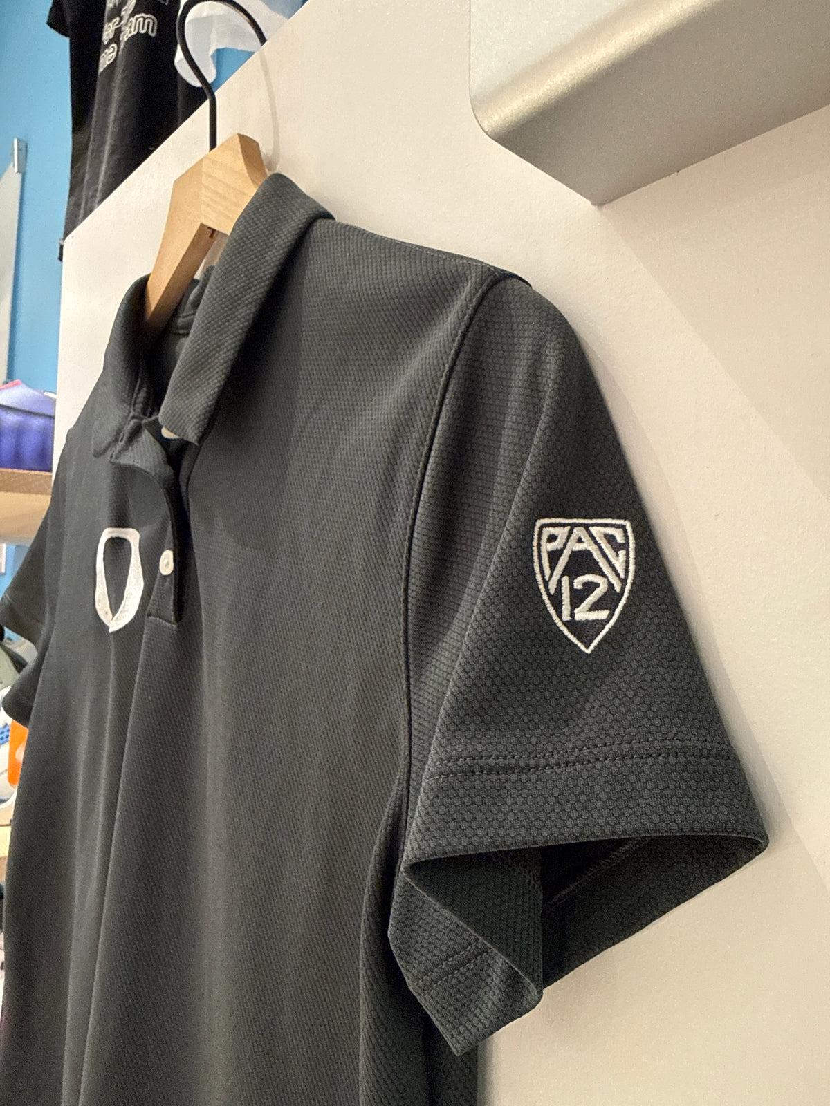 Nike Oregon Ducks PAC-12 Polo (Women’s M)