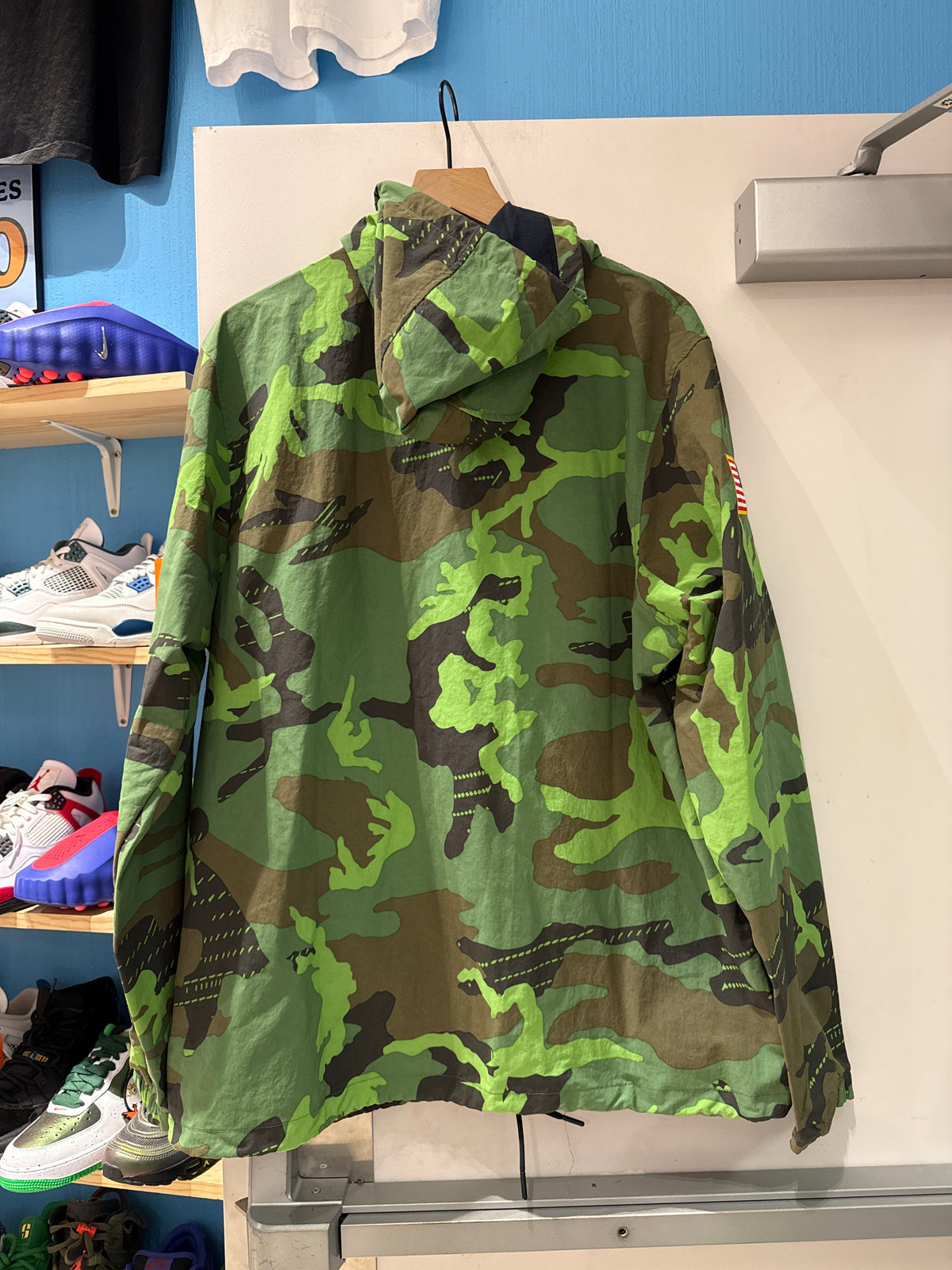 Nike Oregon Ducks Camo Jacket (XL)