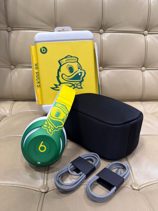 Rare Oregon Team Issued Beats by Dre Headphones (New)