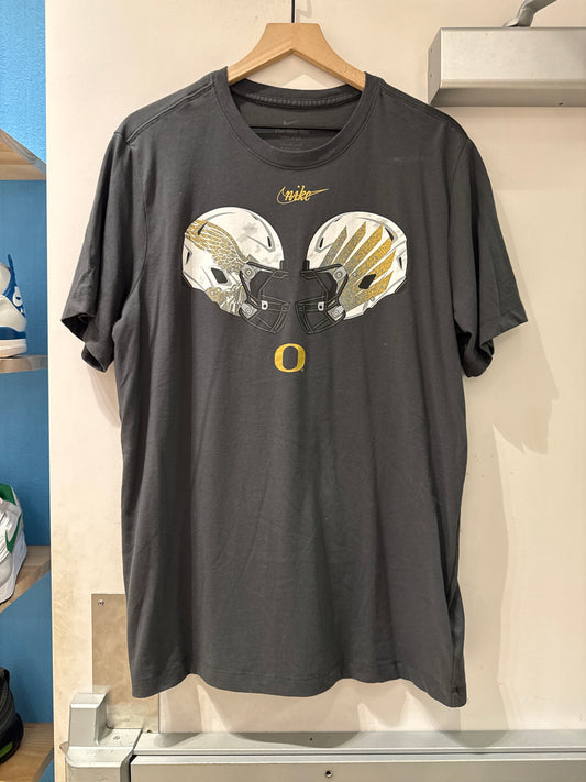 Nike Shoe Duck Tee (L)