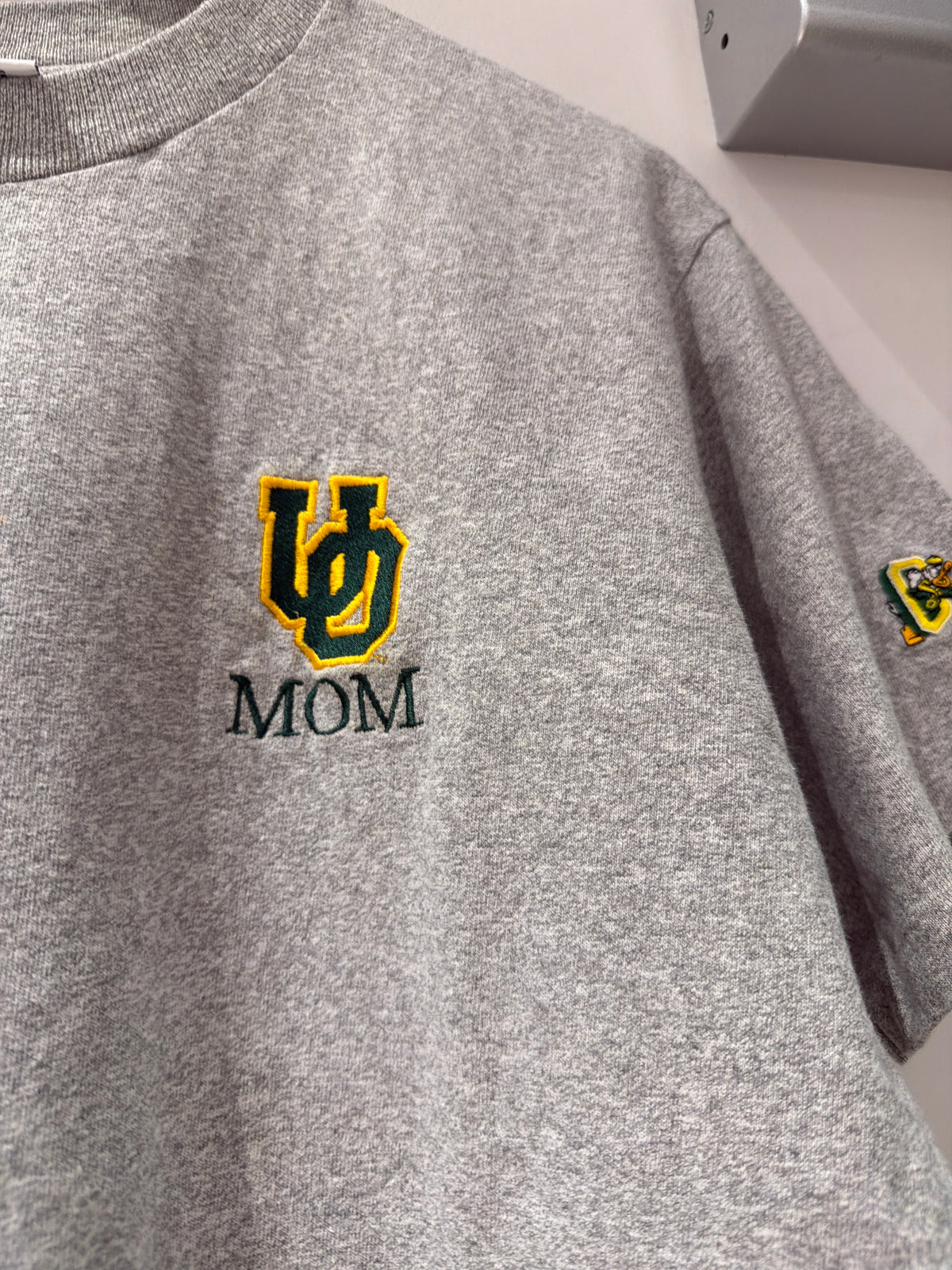 90’s Oregon Mom Tee (Medium)