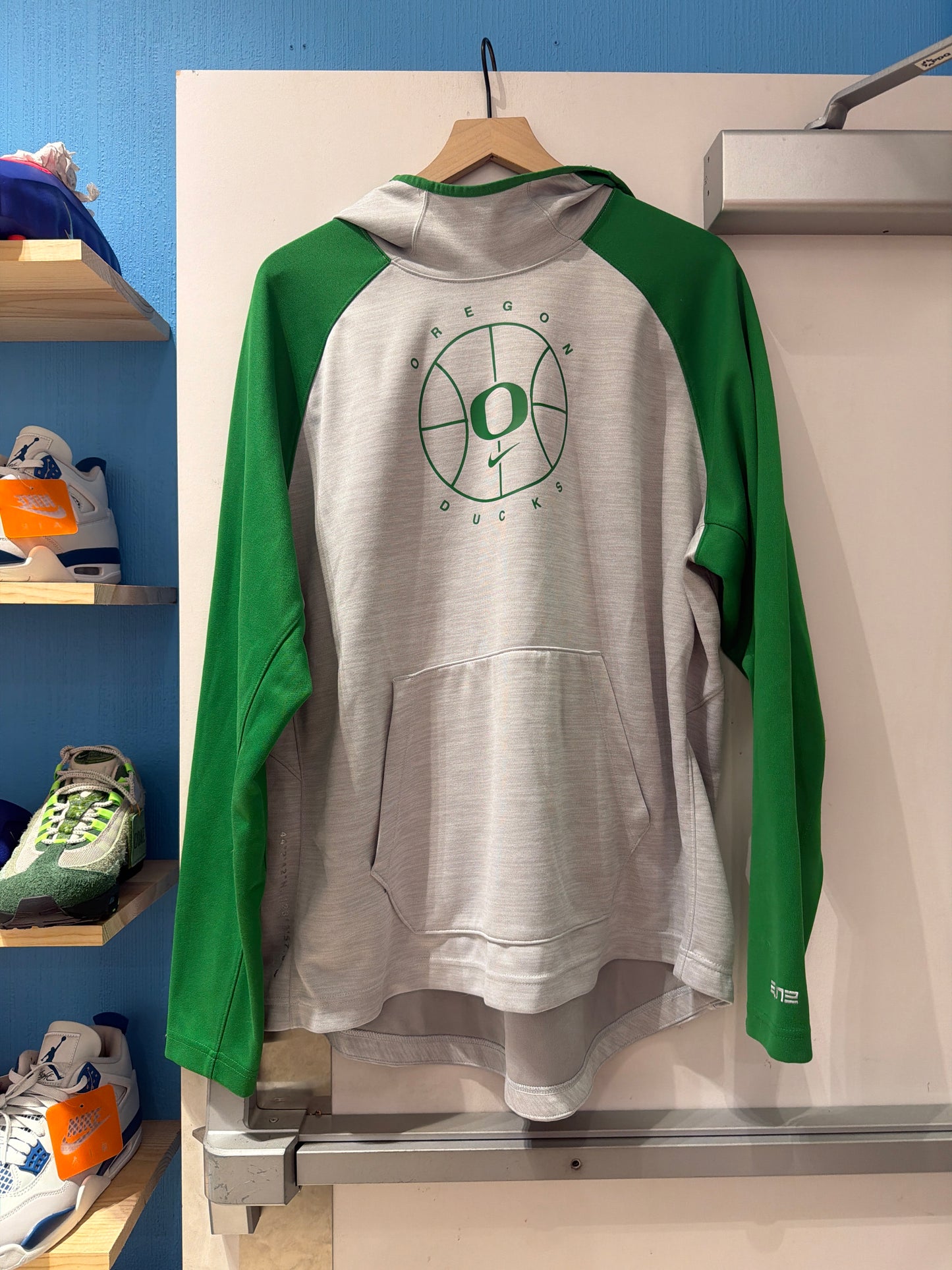 Oregon Basketball Team Issued Hoodie (2XL)