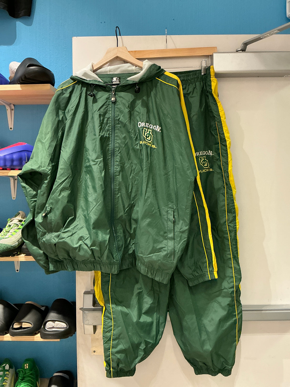 STARTER Oregon Ducks Track Suit (L)