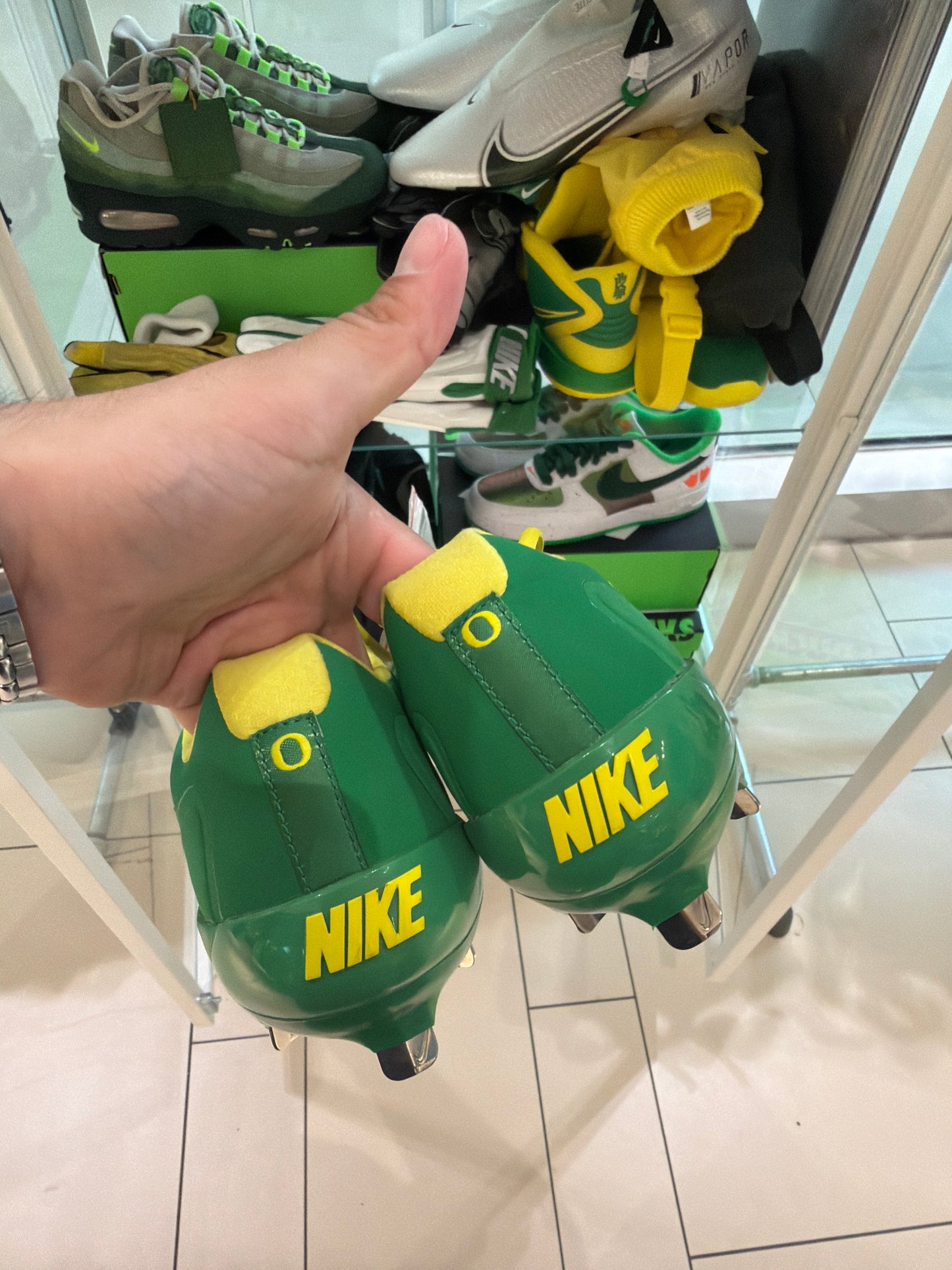 Oregon Softball Team Issued Cleats (6.5) New no box
