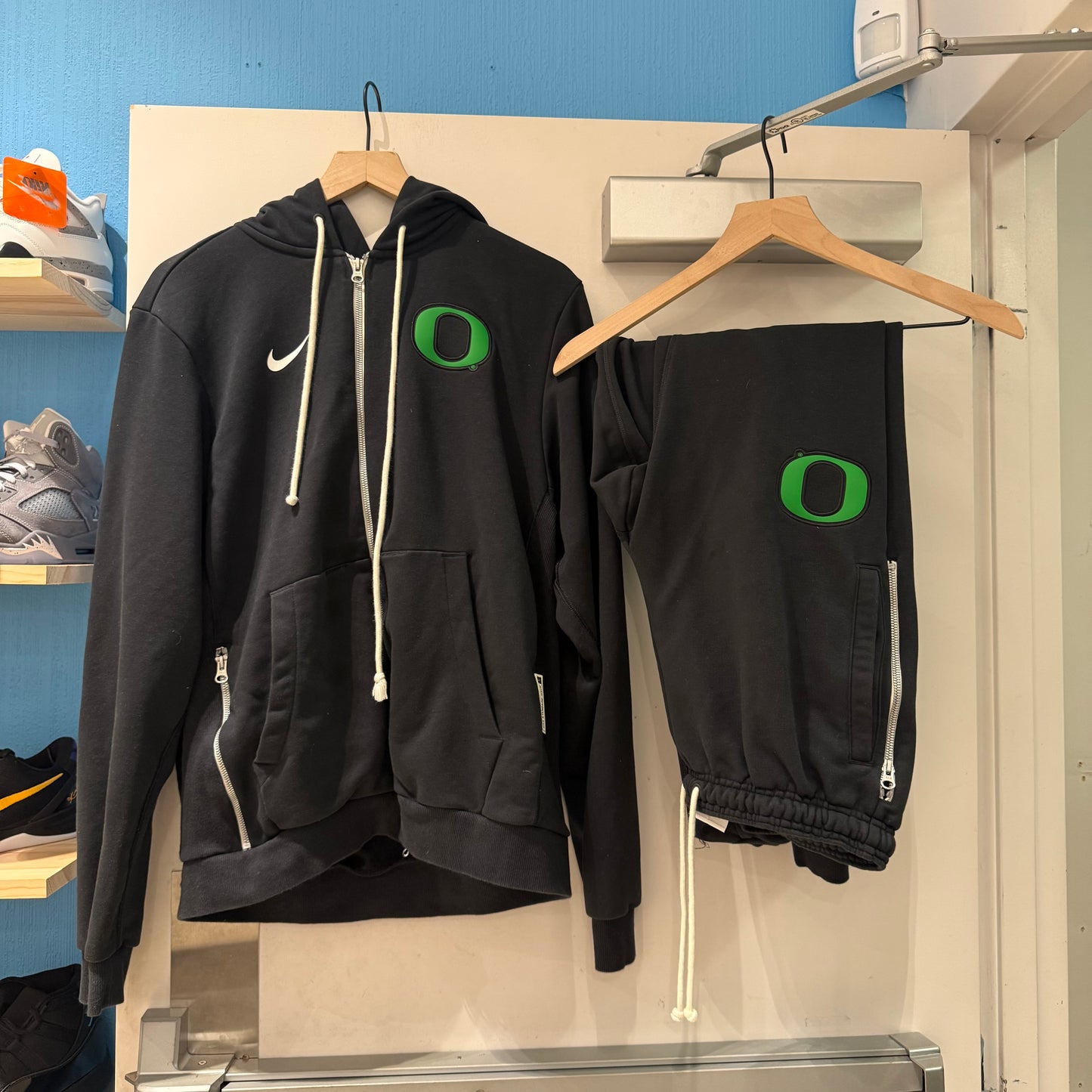 Oregon Team Issued Nike Set (M)