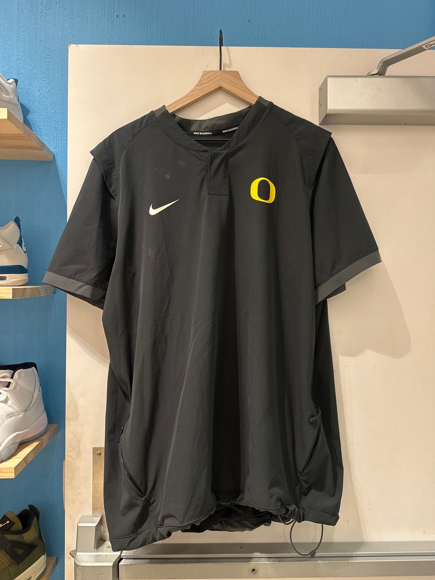 Oregon Baseball Team Issued Tee(L)
