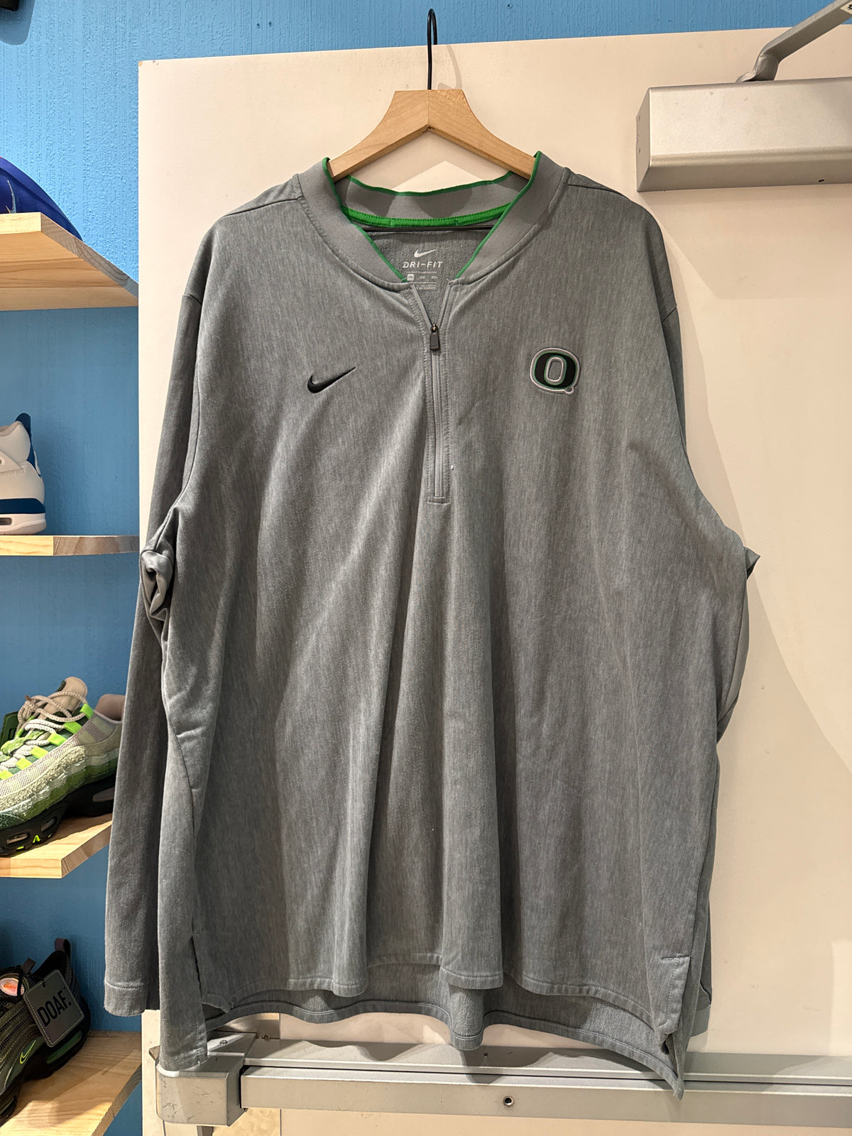 Team Issued Nike Oregon Ducks Q-Zip (3XL)