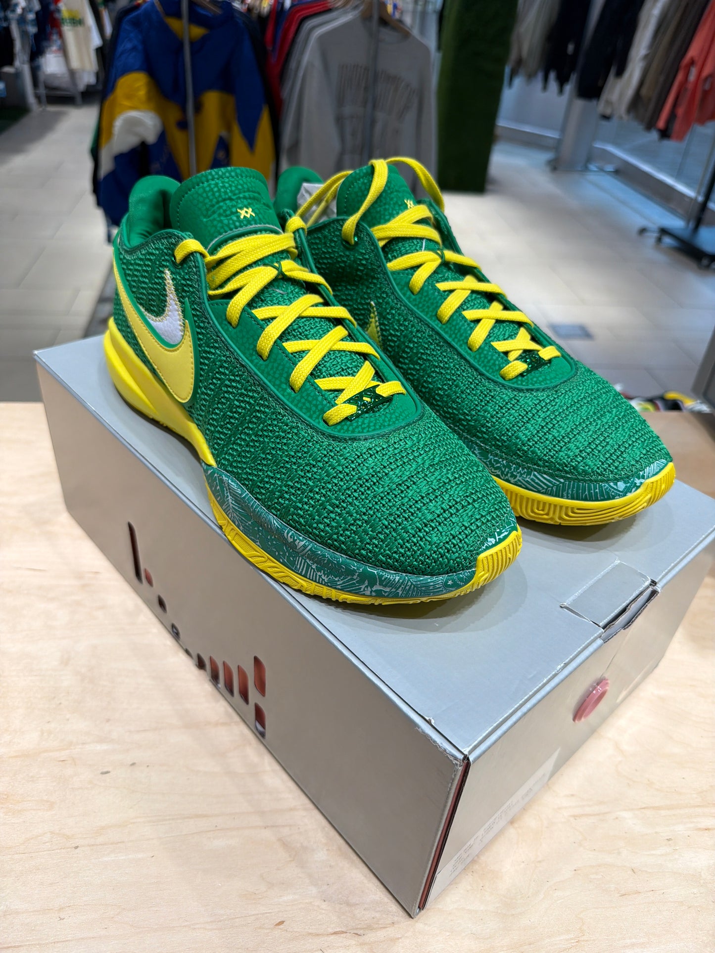 Oregon LeBron PE New (12.5 & 13)