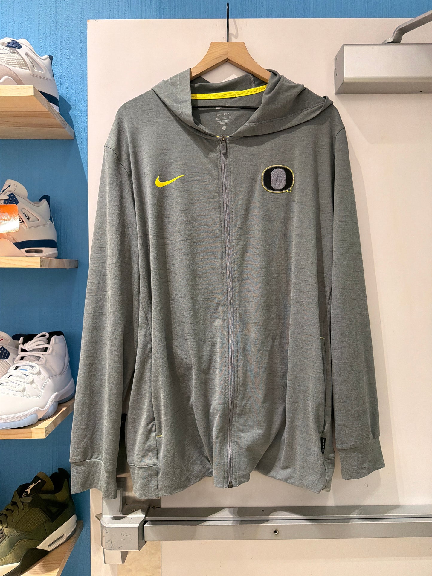Oregon Team Issued Zip Up (XL)