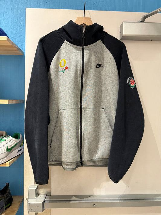 Rare Oregon Team Issued Rosebowl Nike Tech (XL)