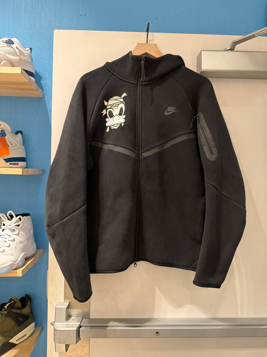 Oregon Mummy Team Issued Nike Tech Rare (Size Large )