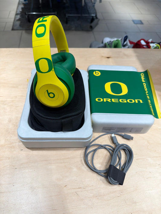 Oregon Team Issued Beats By Dre