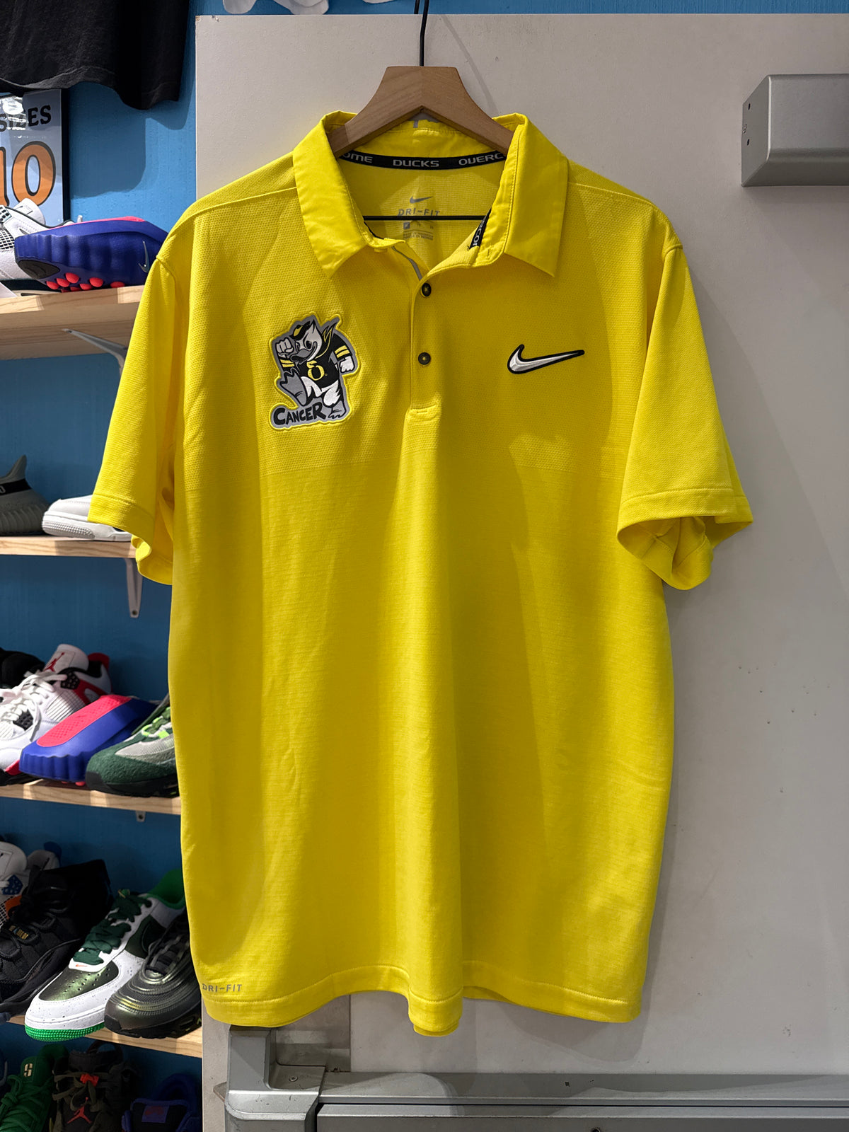 Nike Oregon Ducks “Stomp Out Cancer” Polo (XL)