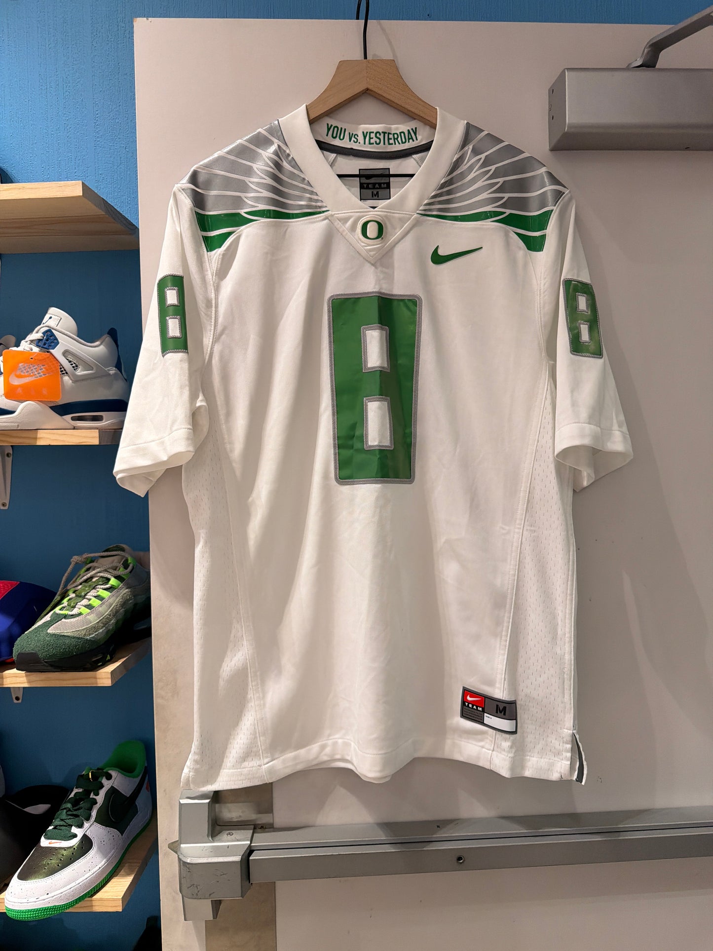 Oregon Jersey #8 (Medium)