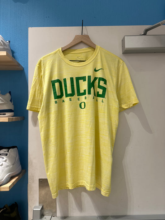 Oregon Baseball Team Issued Tee(L)
