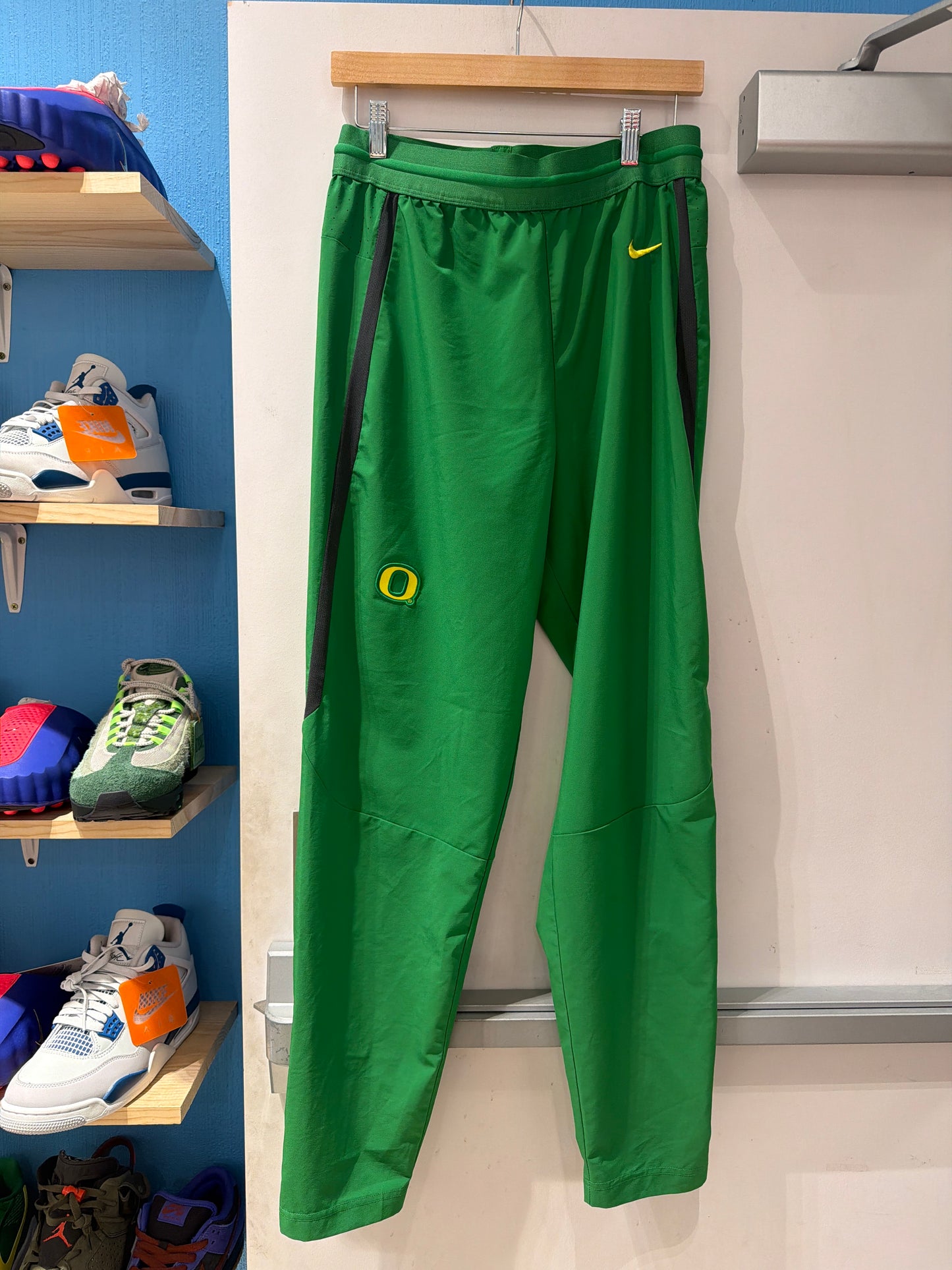 Oregon Team Issued Sweats (Large)