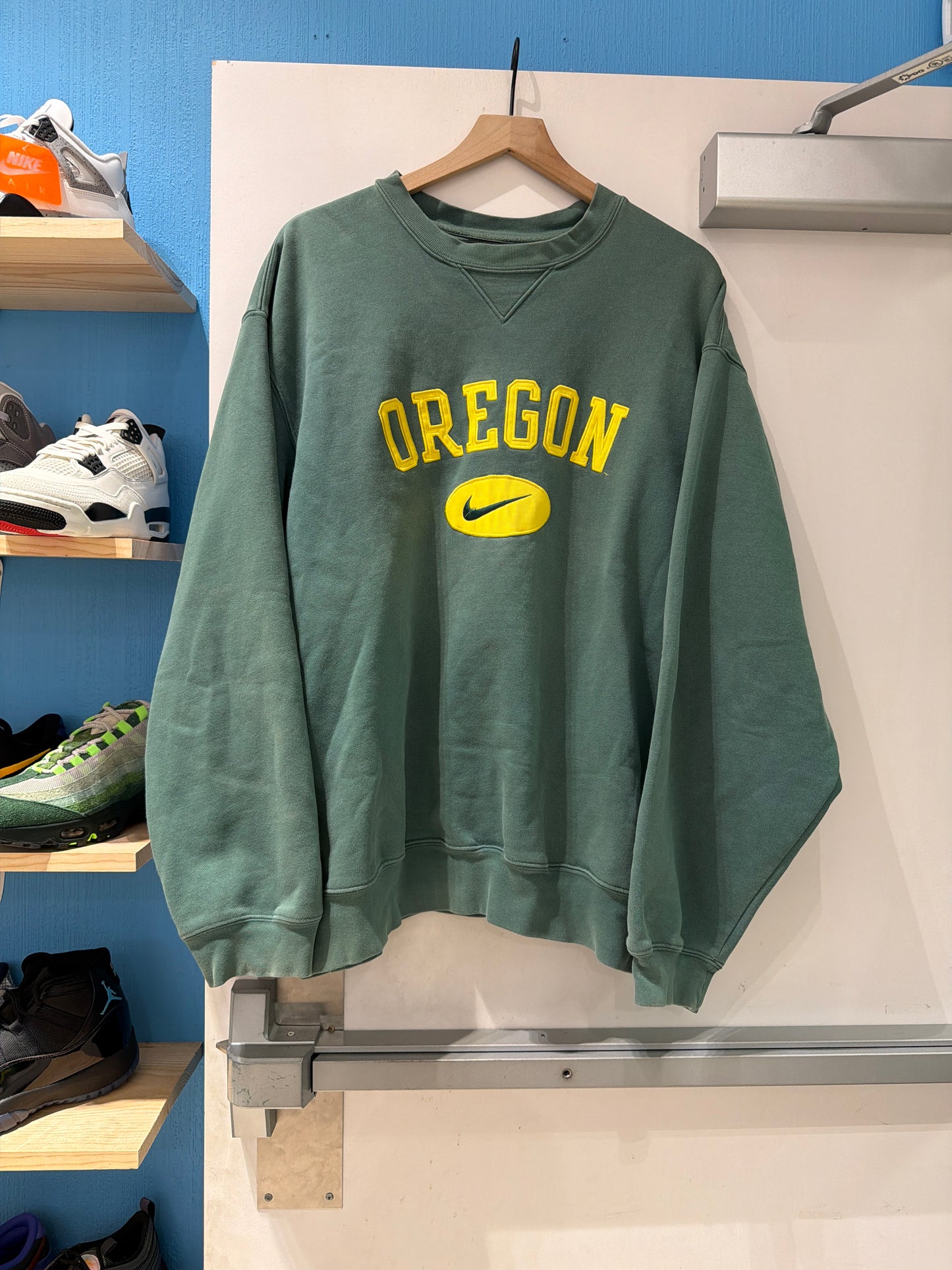 Vintage Oregon Nike Crew (L)