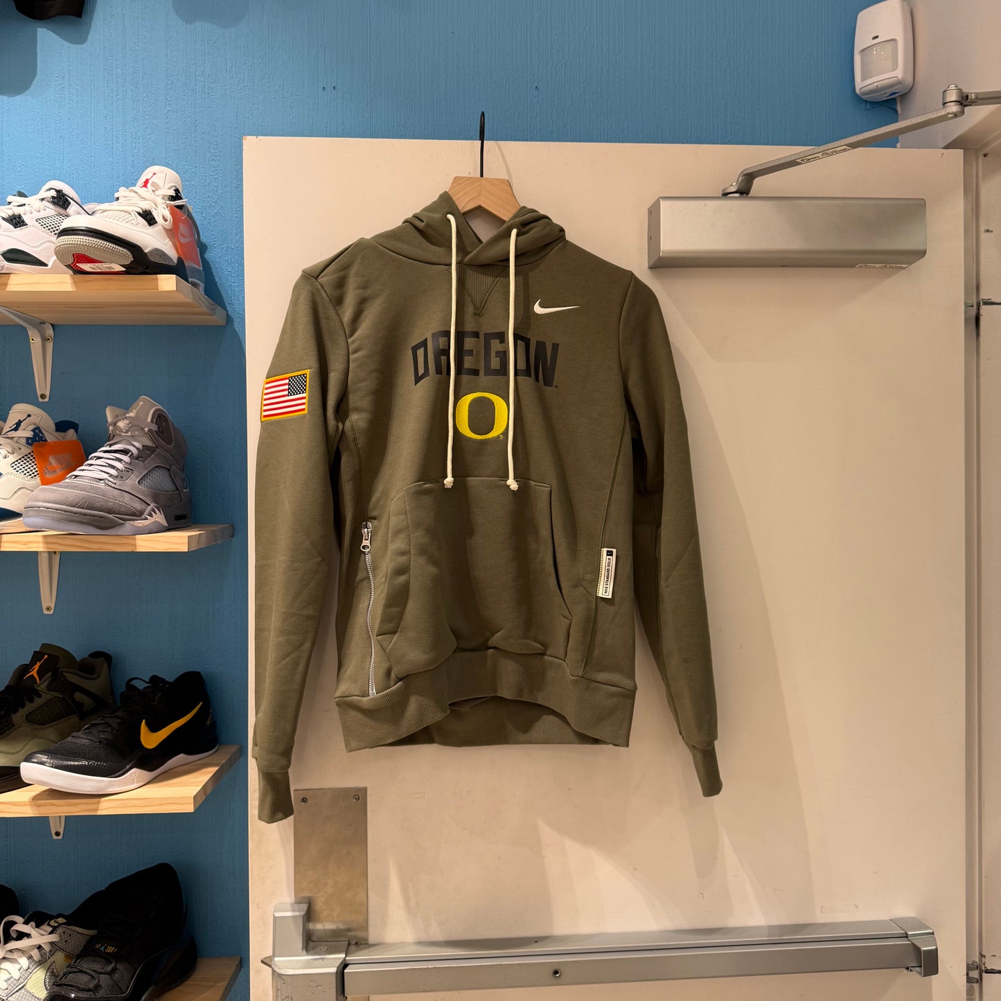 Oregon Veterans Hoodie New (XS)