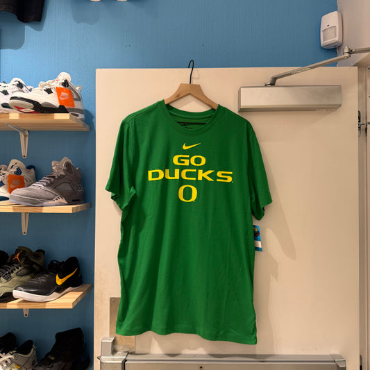 Oregon "Go Ducks" Team Issued Tee NWT (L)