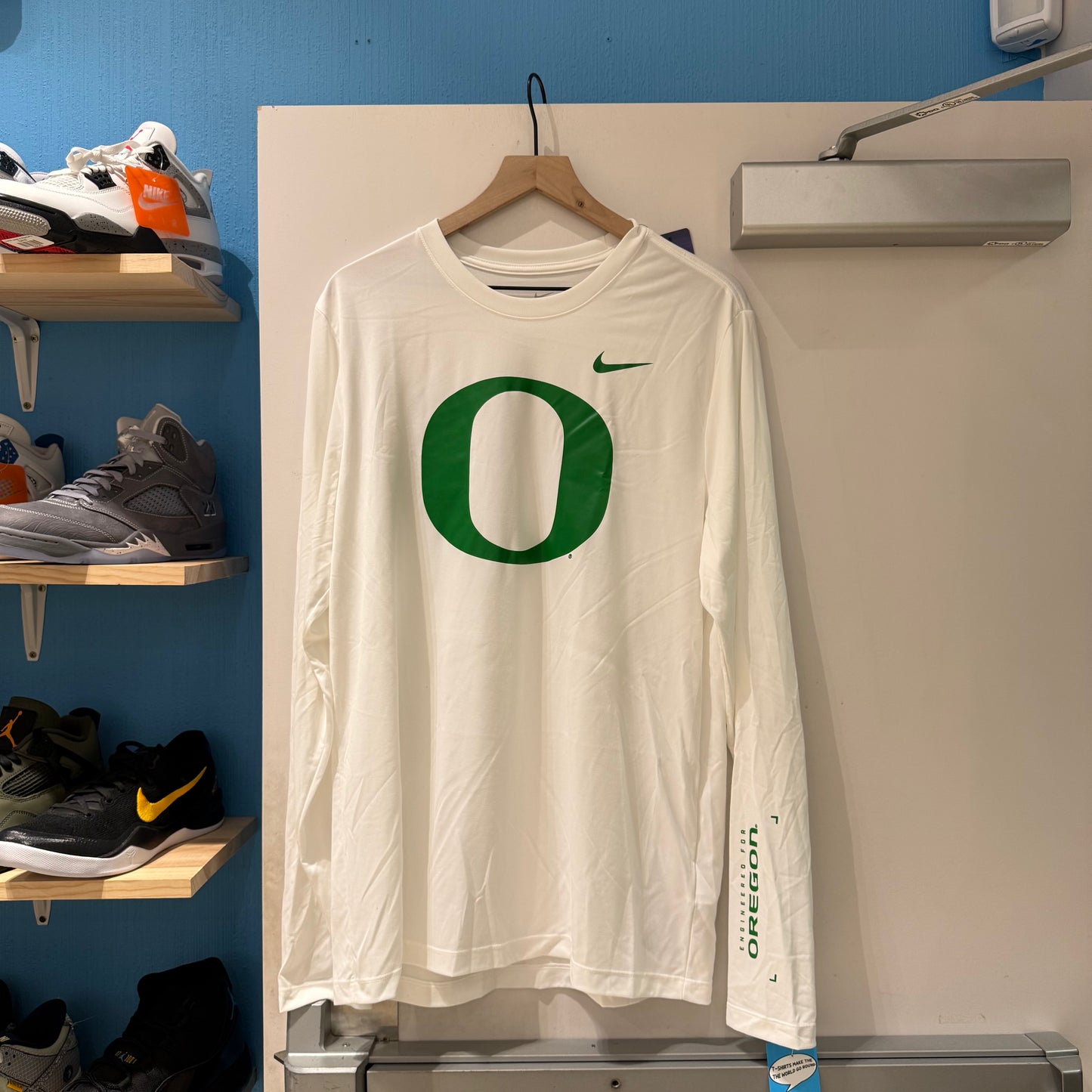 Oregon White Long Sleeve Team Issued NWT ( L)