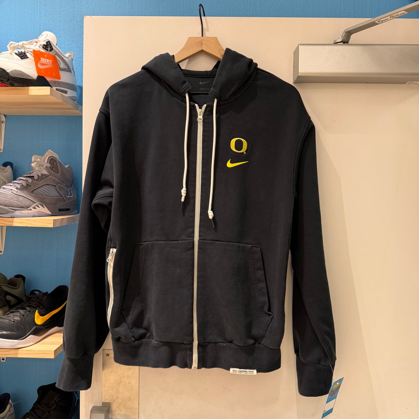 Oregon Black/Yellow Zip-Up (M)