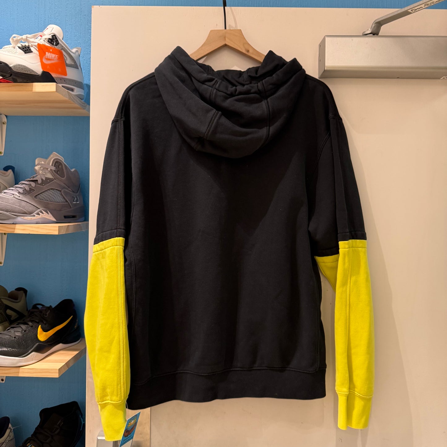Oregon Nike Hoodie Black/Yellow Hoodie (M)