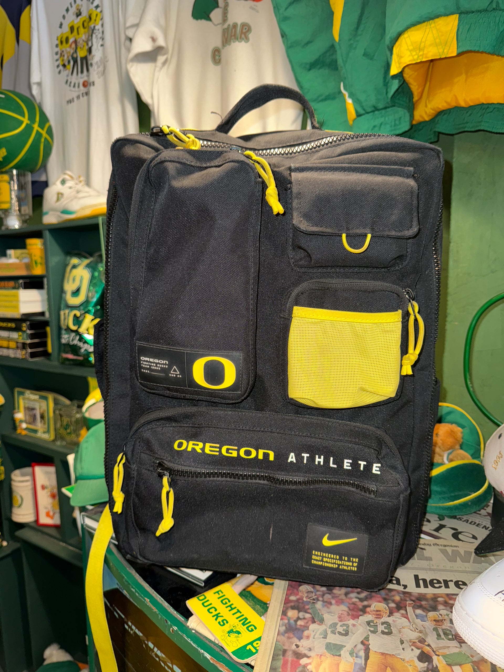 Oregon Team Issued Nike Athlete Backpack 2021/2022 – The NEST