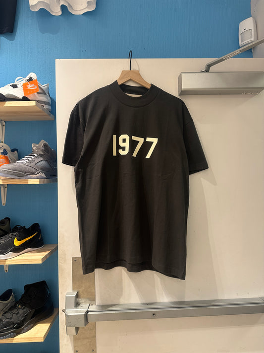 1977 Essential Tee