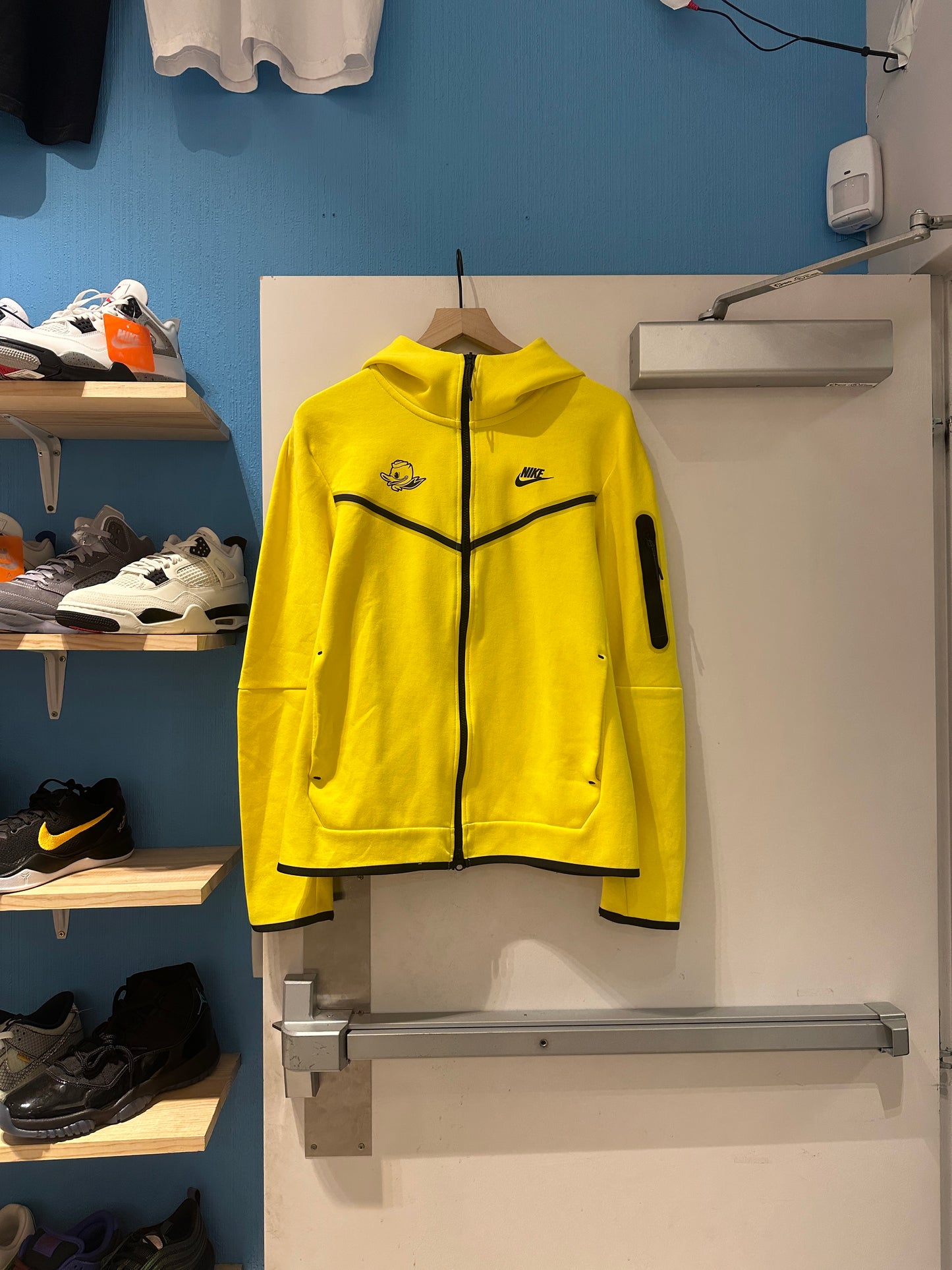 Yellow Oregon Nike Tech Player Issued (M)